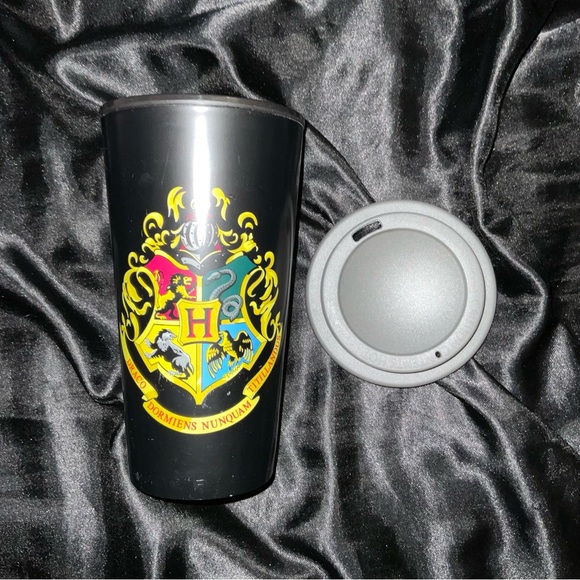 Harry Potter Hogwarts Tumbler Cup - Picture 1 of 3